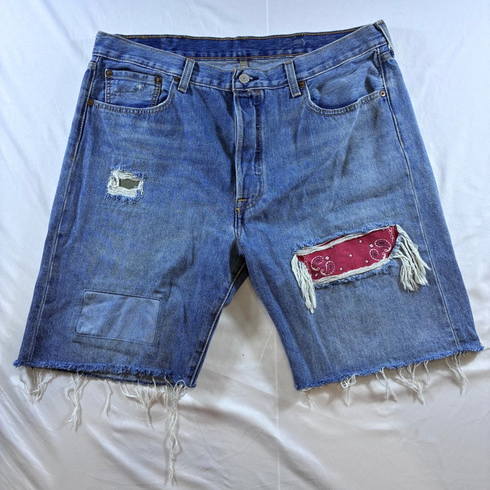 Levis 501 150th Anniversary Distressed Bandana Patch Denim Shorts Mens 38